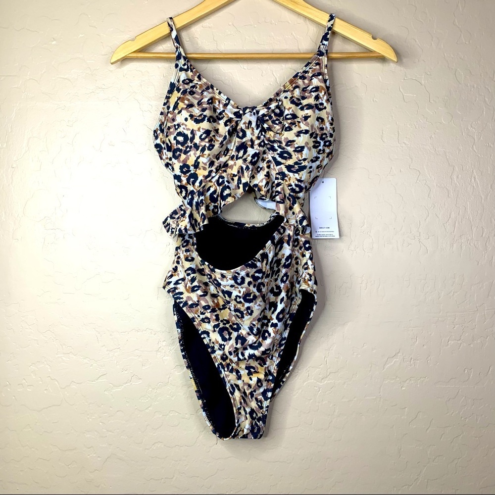NEW Hurley Leopard One-Piece Ruffled Monokini - Picture 7 of 8